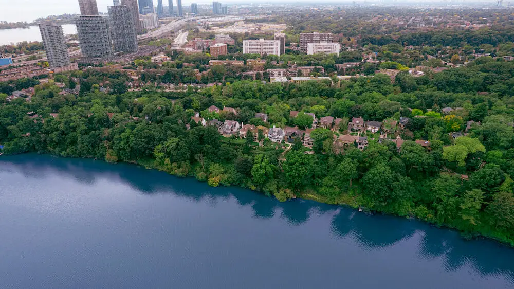 overhead of Swansea, Toronto over the Humber River